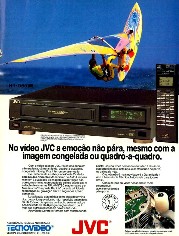 No vídeo JVC a emoção não pára, mesmo com a imagem congelada ou quadro-a-quadro.