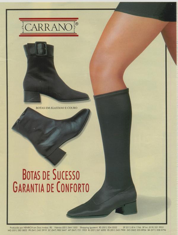 Botas em elastano e couro