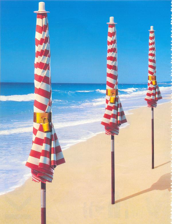 Visa. O cartão que mais abre portas no mundo. E o que mais abre presentes de natal. O mundo prefere visa.