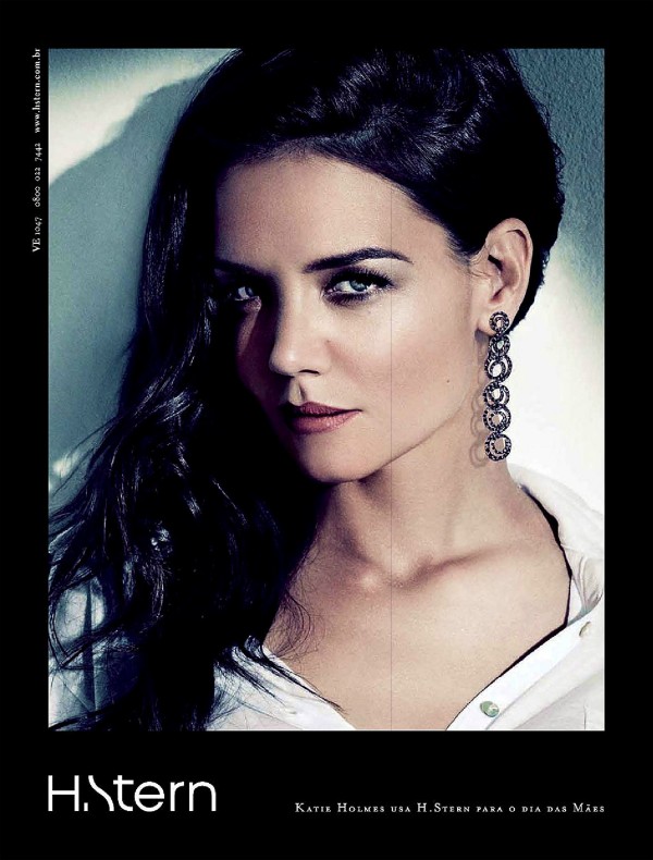 Katie Holmes usa H. Stern para o dia das mães.